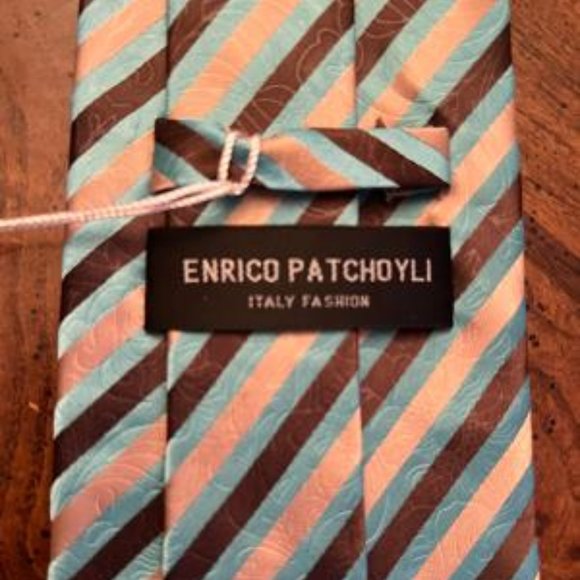 Italian Classic Necktie - Picture 3 of 7